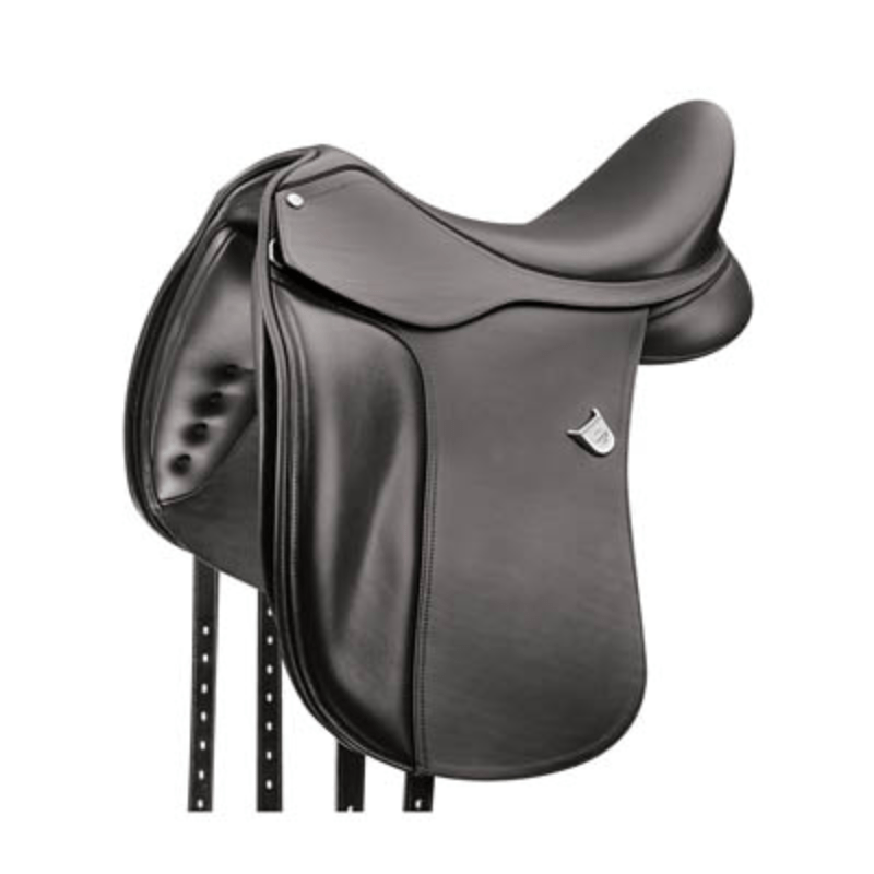Bates Saddles 17in / Black Bates Saddle Dressage