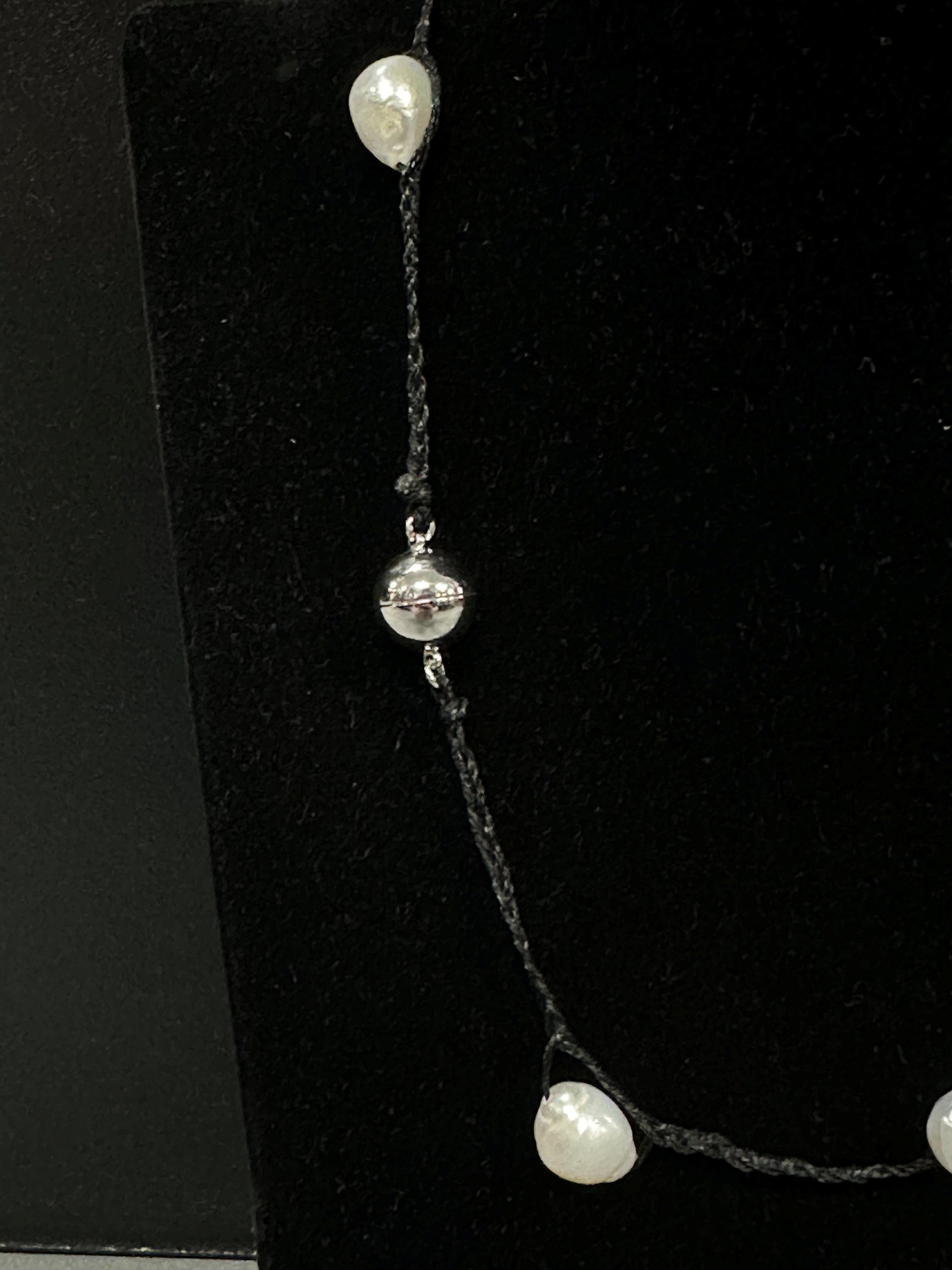 Gympie Saddleworld & Country Clothing Jewellery Pearl Necklace Natural 45cm Black Metallic Thread with Magnet Clasp