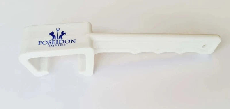 Gympie Saddleworld & Country Clothing Vet & Feed Bucket Opener