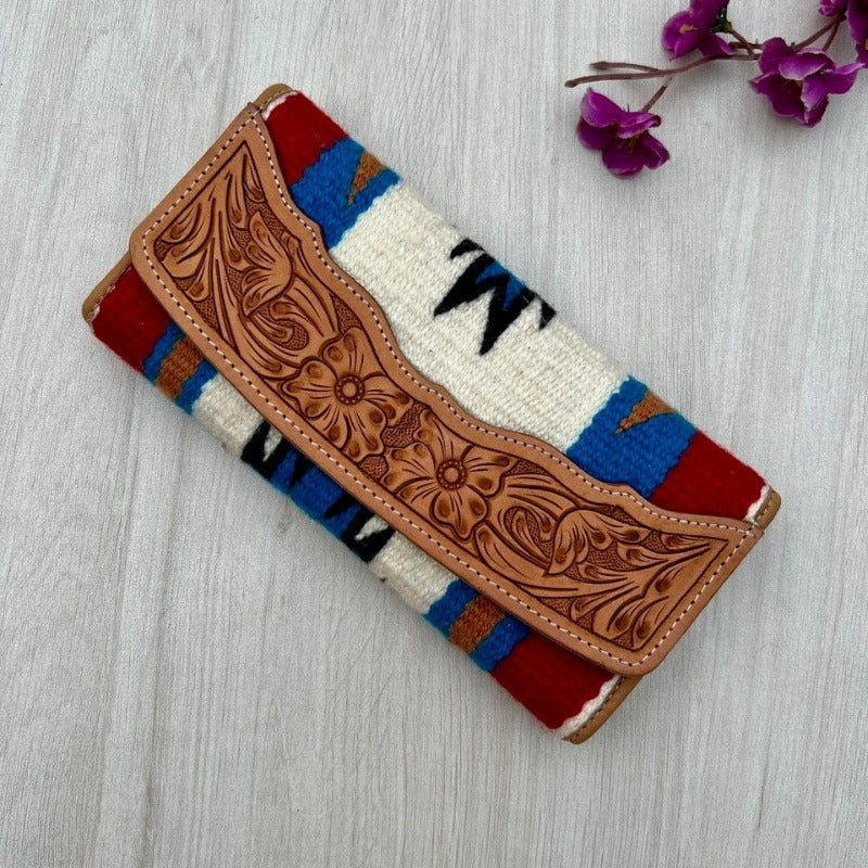 Gympie Saddleworld Handbags & Wallets White Navajo Trifold Wallet With Tooled Leather