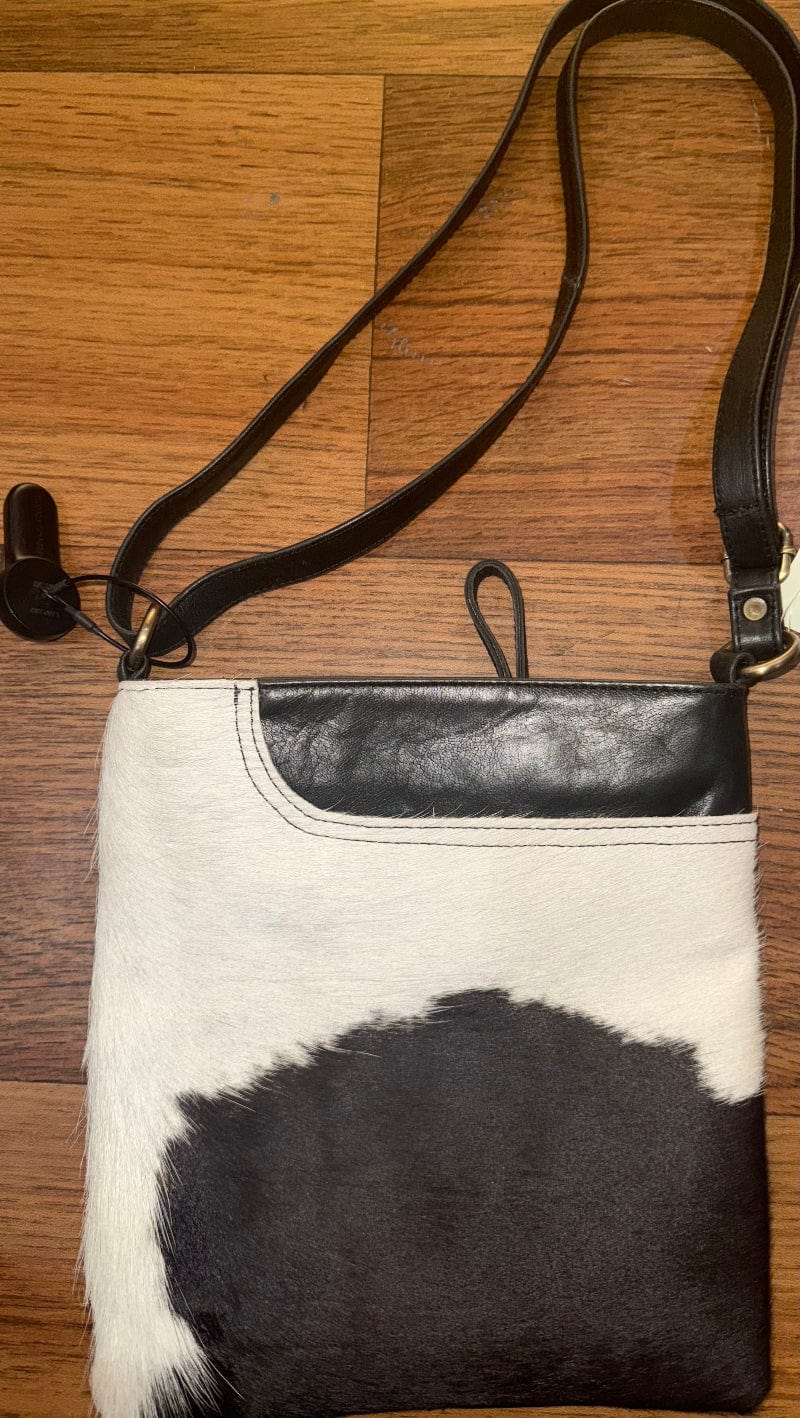 MCJ Handbags & Wallets Black and White Mountain Creek Handbag Mackay Crossover Black