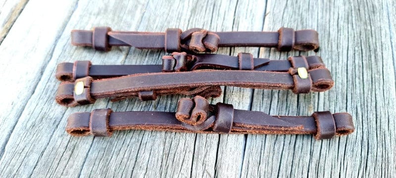 Top Rail Equine Bits ONE SIZE Top Rail Herman Oak Curb Strap with Brass Keepers (CS-PTS-BH1)