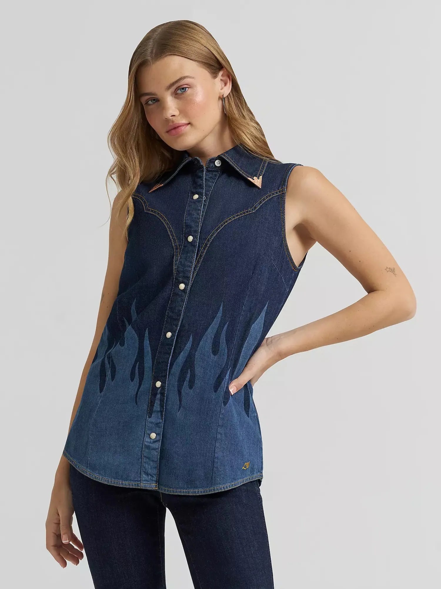 Wrangler Womens Shirts Wrangler Top Womens Lainey Wilson Sleeveless Snap Button