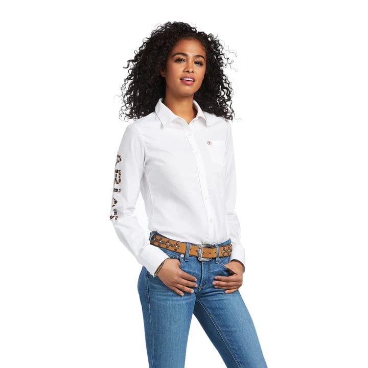 Ariat Womens Shirts XS Ariat Shirt Womens Kirby Stretch White/Leopard Logo (10039457)