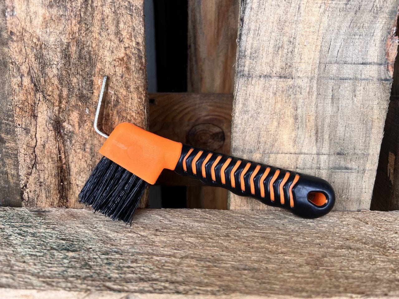 Eurohunter Vet & Feed Orange Eurohunter Hoof Pick (EH6SGP004)