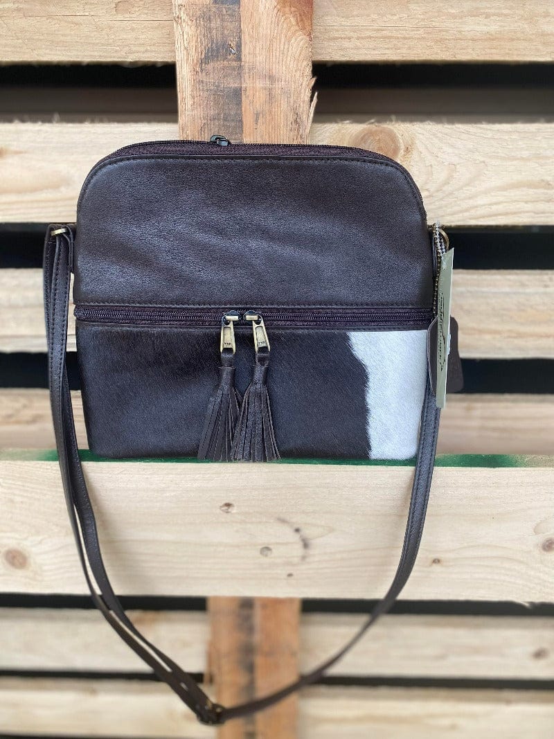The Design Edge Handbags & Wallets Brown Finland Cowhide Handbag (FINLAND)