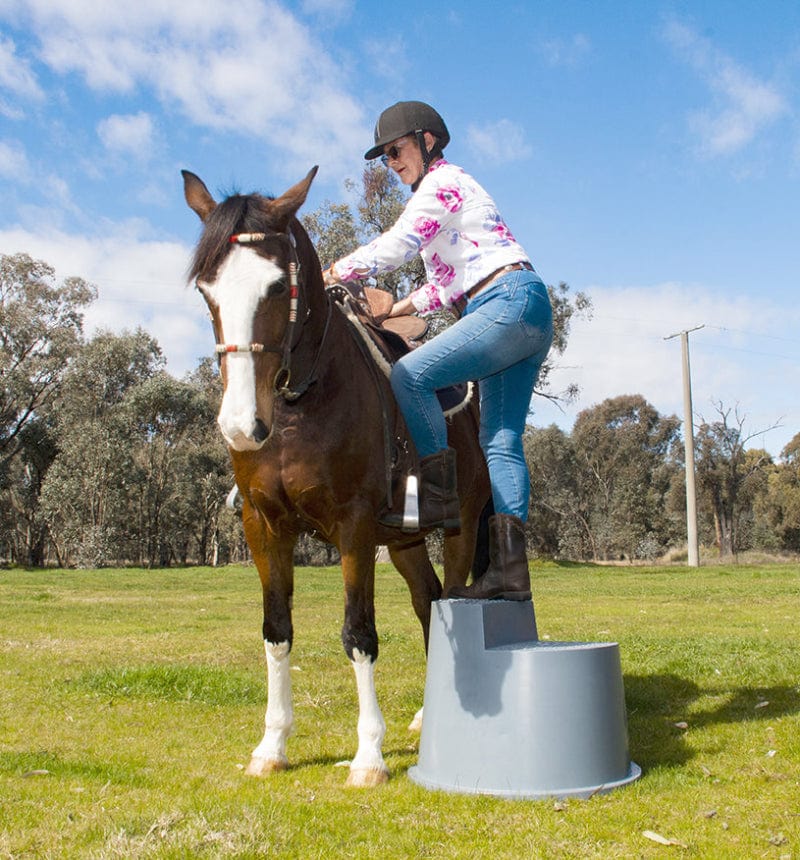 AGBOSS Stable & Tack Room Accessories Mount Ease Mounting Block (LOCAL PICK UP ONLY)