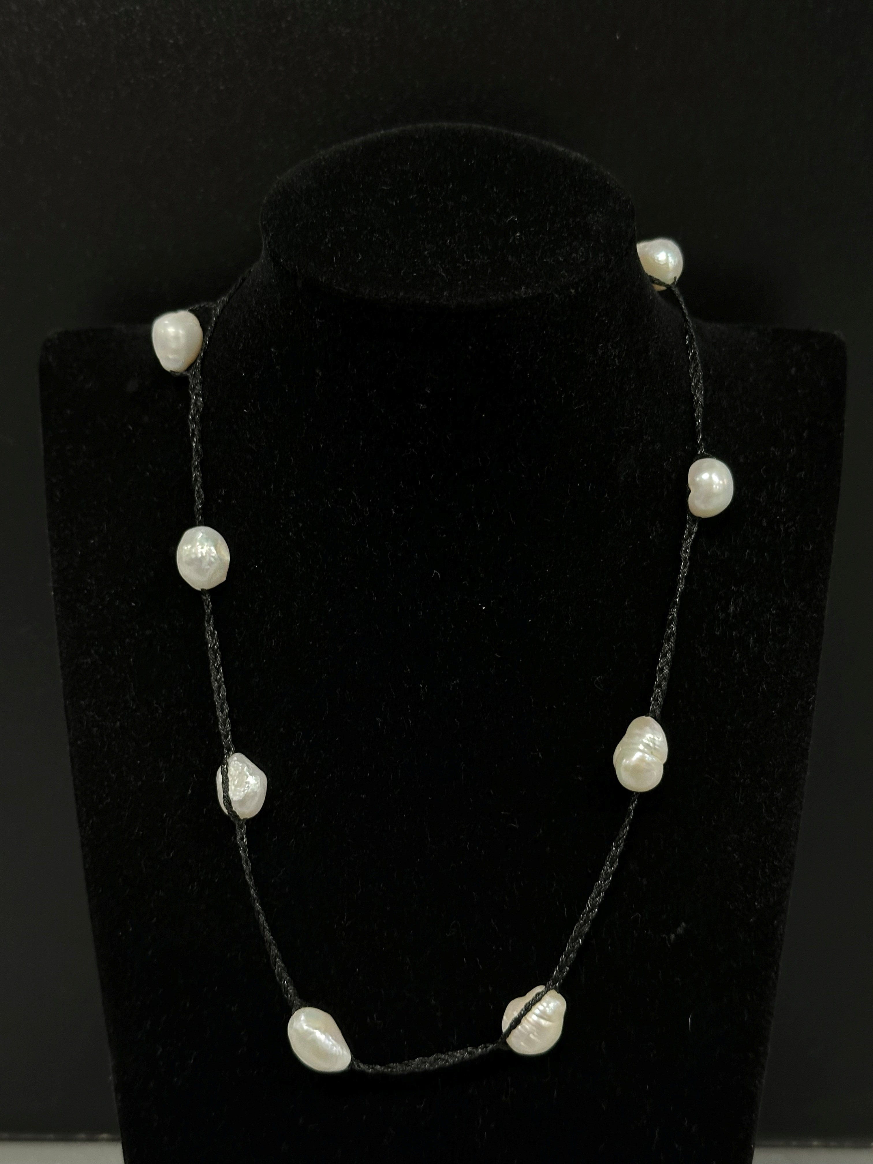 Gympie Saddleworld & Country Clothing Jewellery Pearl Necklace Natural 45cm Black Metallic Thread with Magnet Clasp