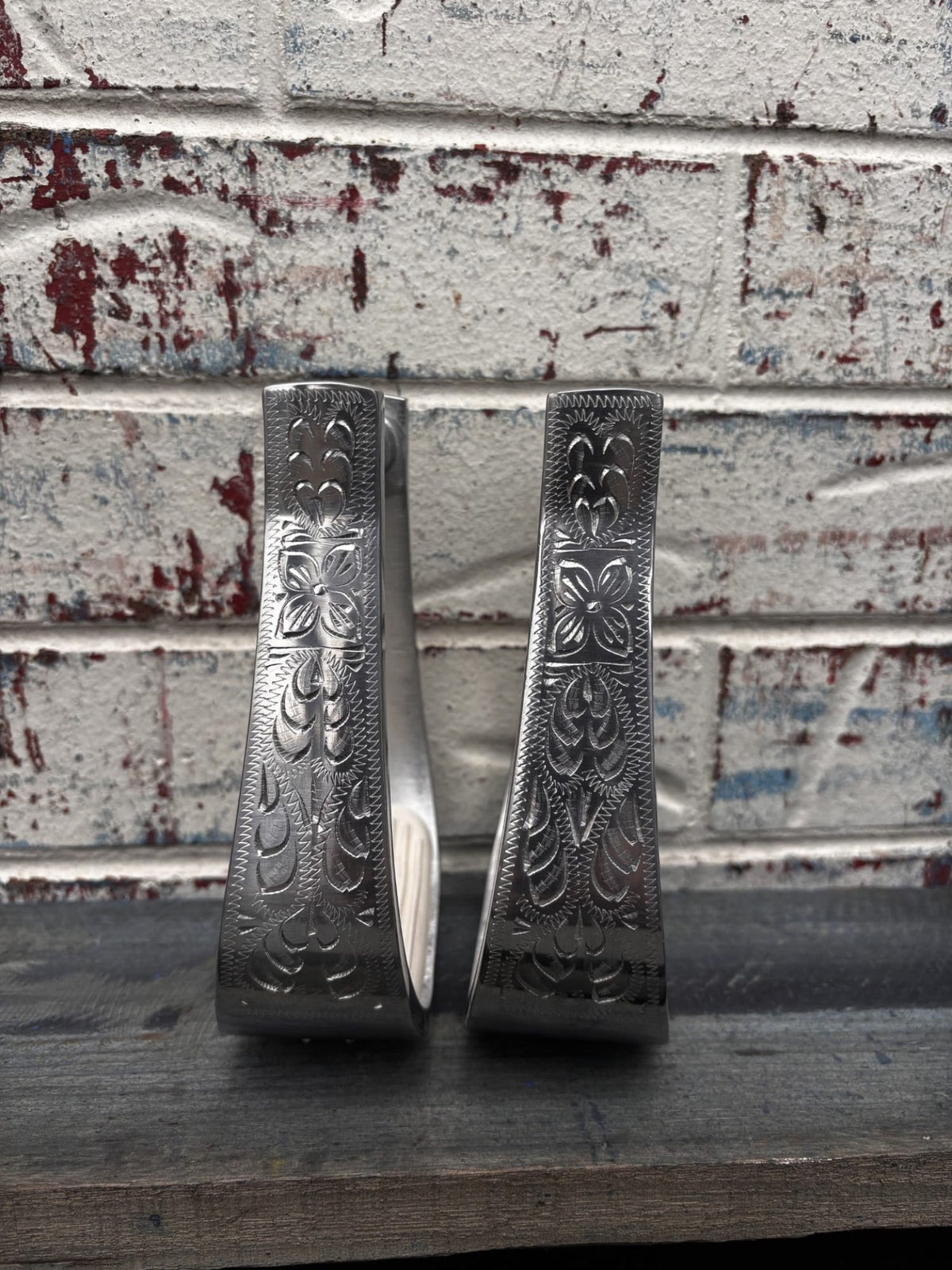 Gympie Saddleworld & Country Clothing Stirrups Barrel Racer Engraved Oxbow